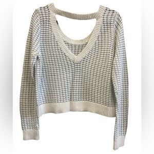 Guess Cream and Metallic Gray Textured Cropped Sweater Size XL
